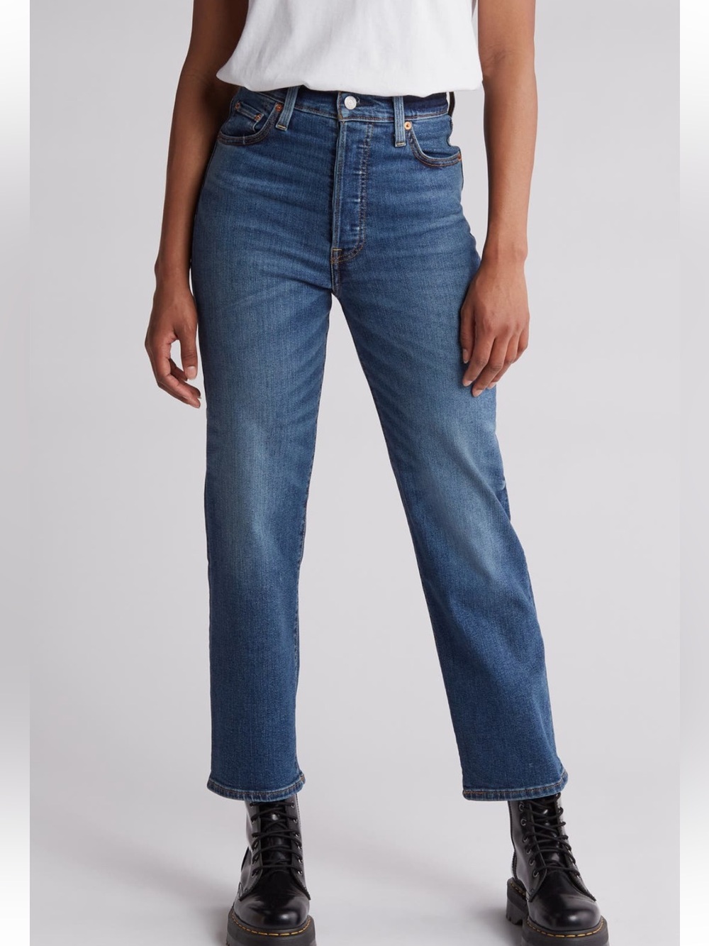 Levi’s High-Rise Ribcage Straight Leg Jeans